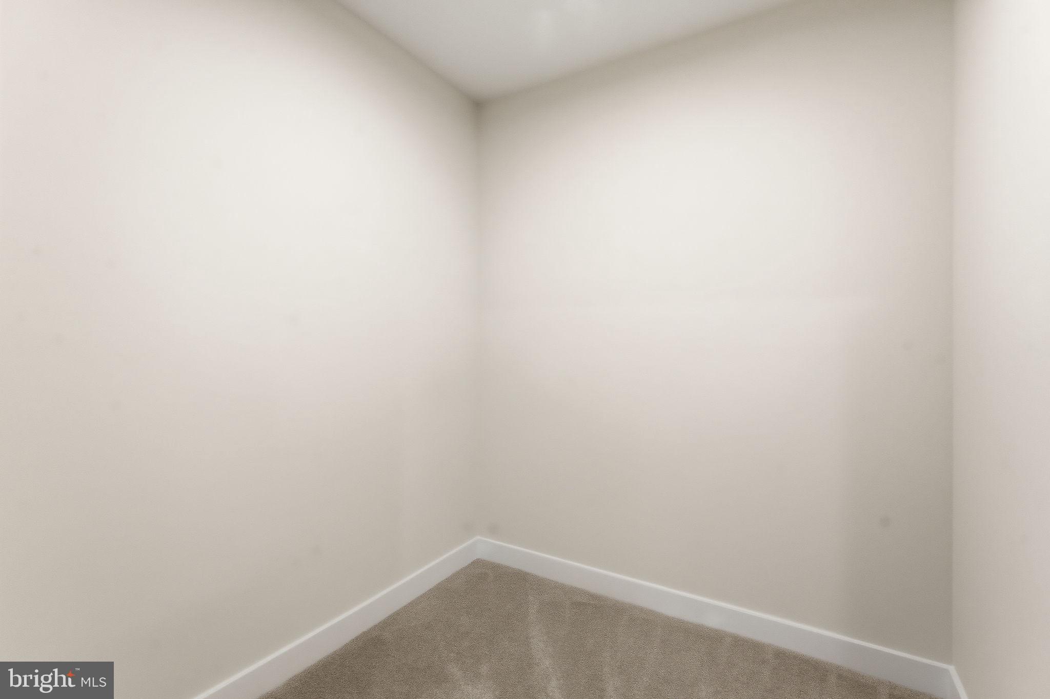 ALEXANDER'S CROSSING - Residential Lease