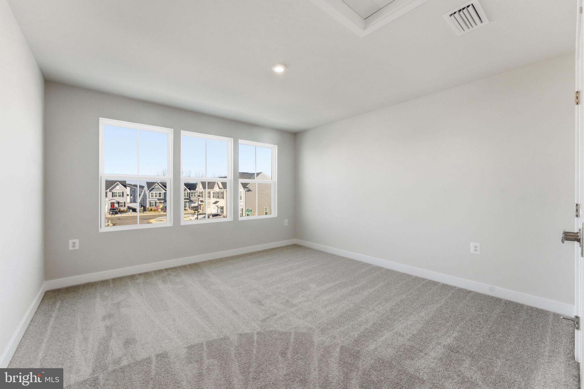 ALEXANDER'S CROSSING - Residential Lease