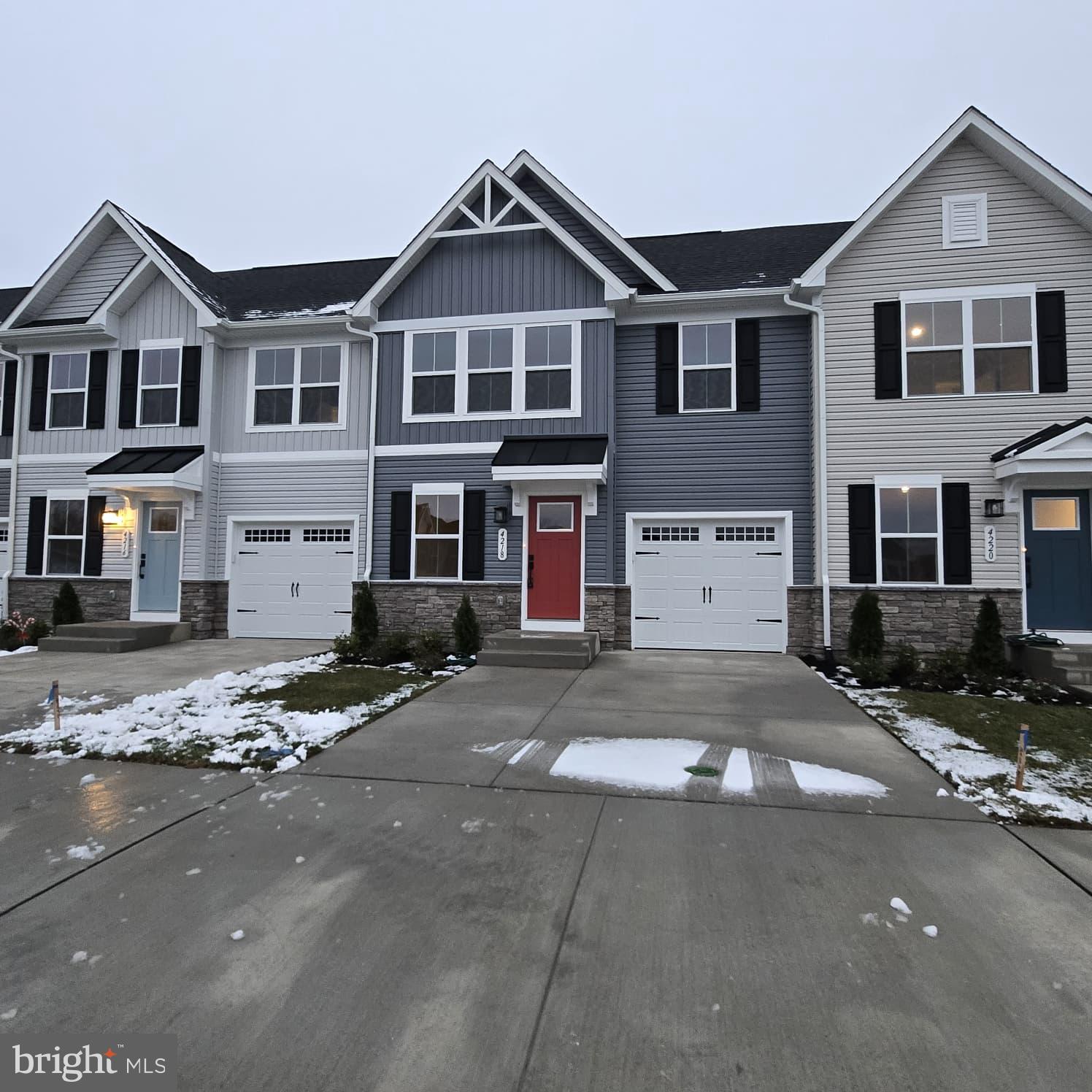 ALEXANDER'S CROSSING - Residential Lease