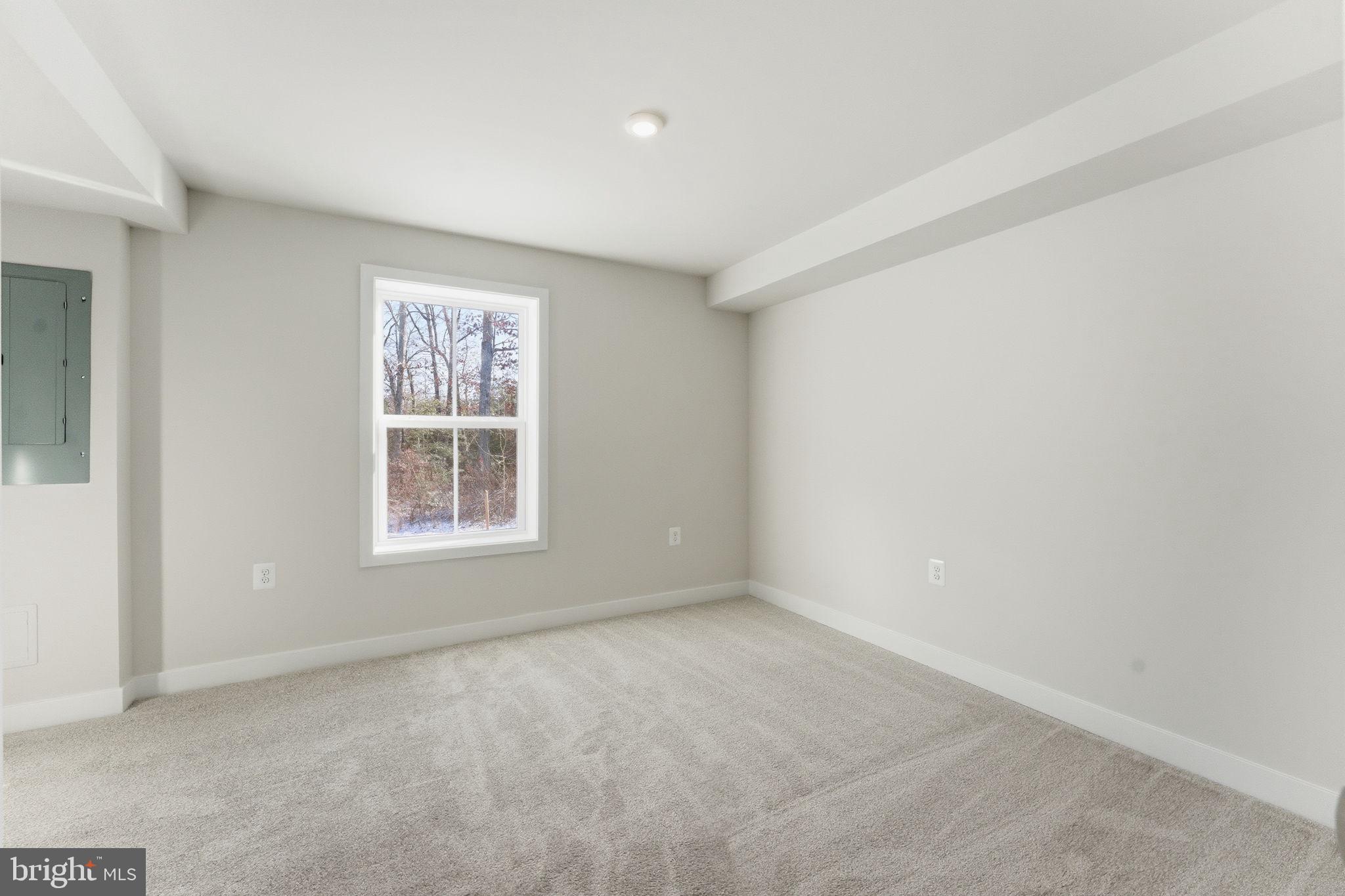 ALEXANDER'S CROSSING - Residential Lease