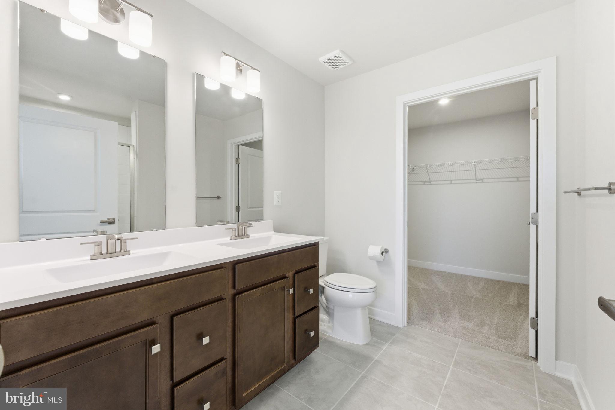 ALEXANDER'S CROSSING - Residential Lease