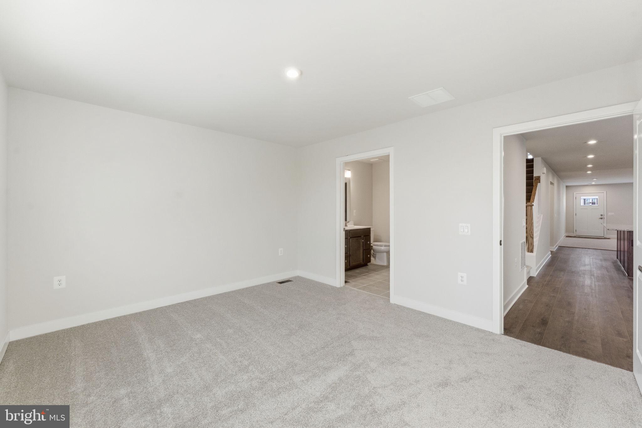 ALEXANDER'S CROSSING - Residential Lease