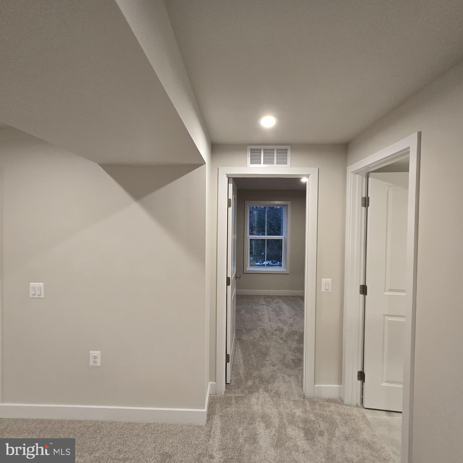 ALEXANDER'S CROSSING - Residential Lease