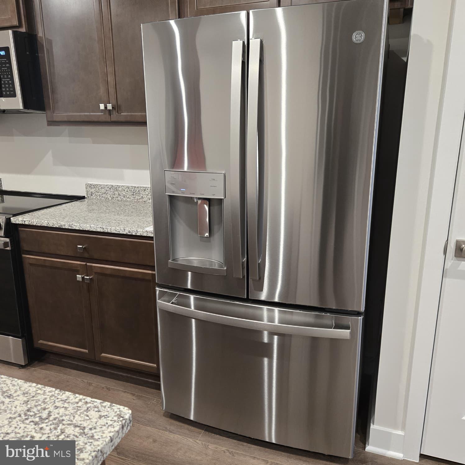 ALEXANDER'S CROSSING - Residential Lease