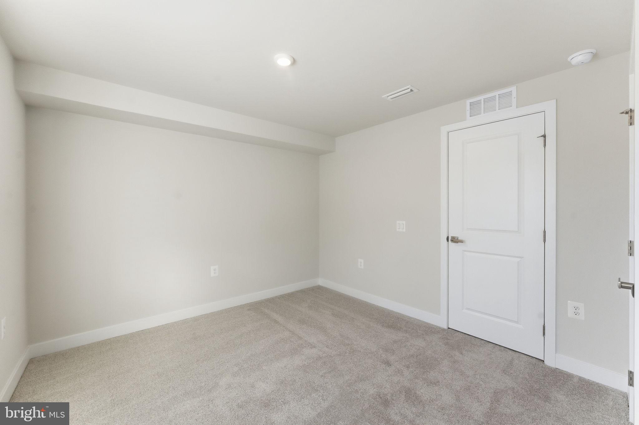 ALEXANDER'S CROSSING - Residential Lease