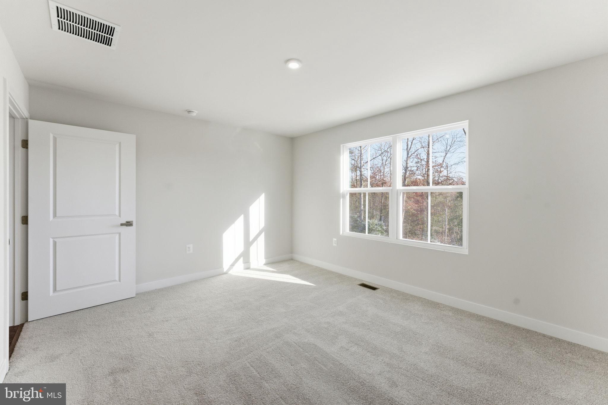 ALEXANDER'S CROSSING - Residential Lease