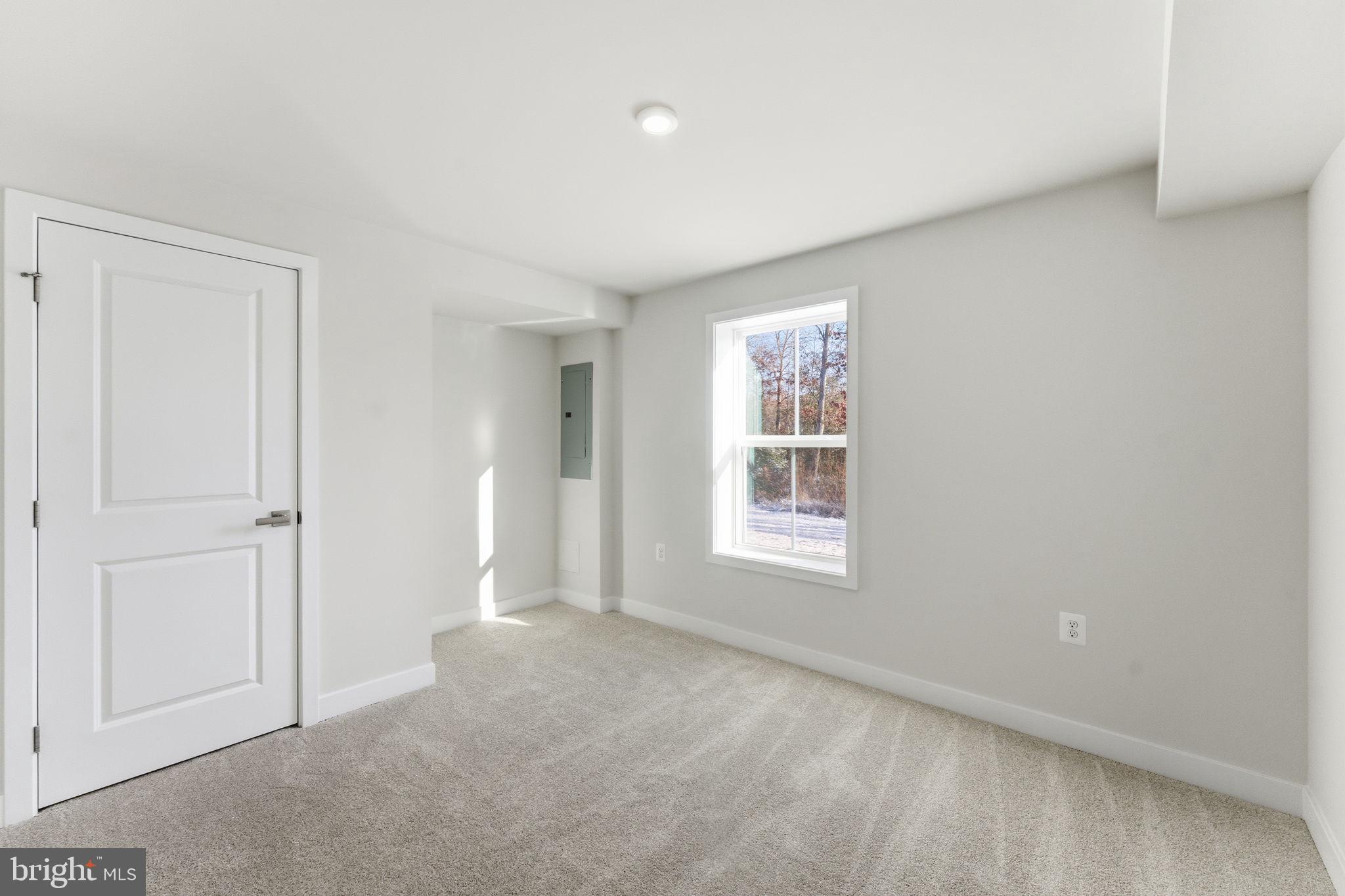 ALEXANDER'S CROSSING - Residential Lease