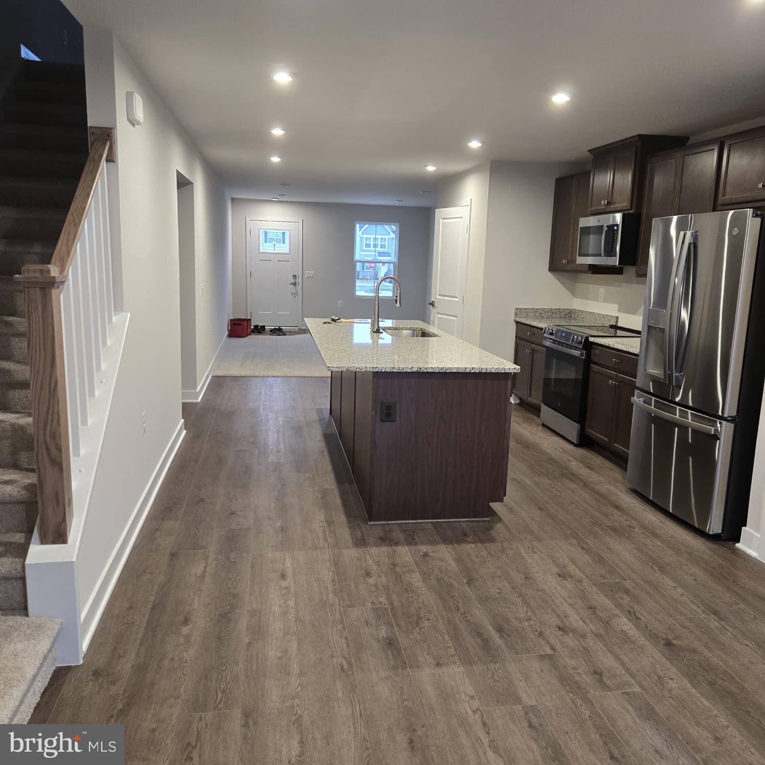 ALEXANDER'S CROSSING - Residential Lease