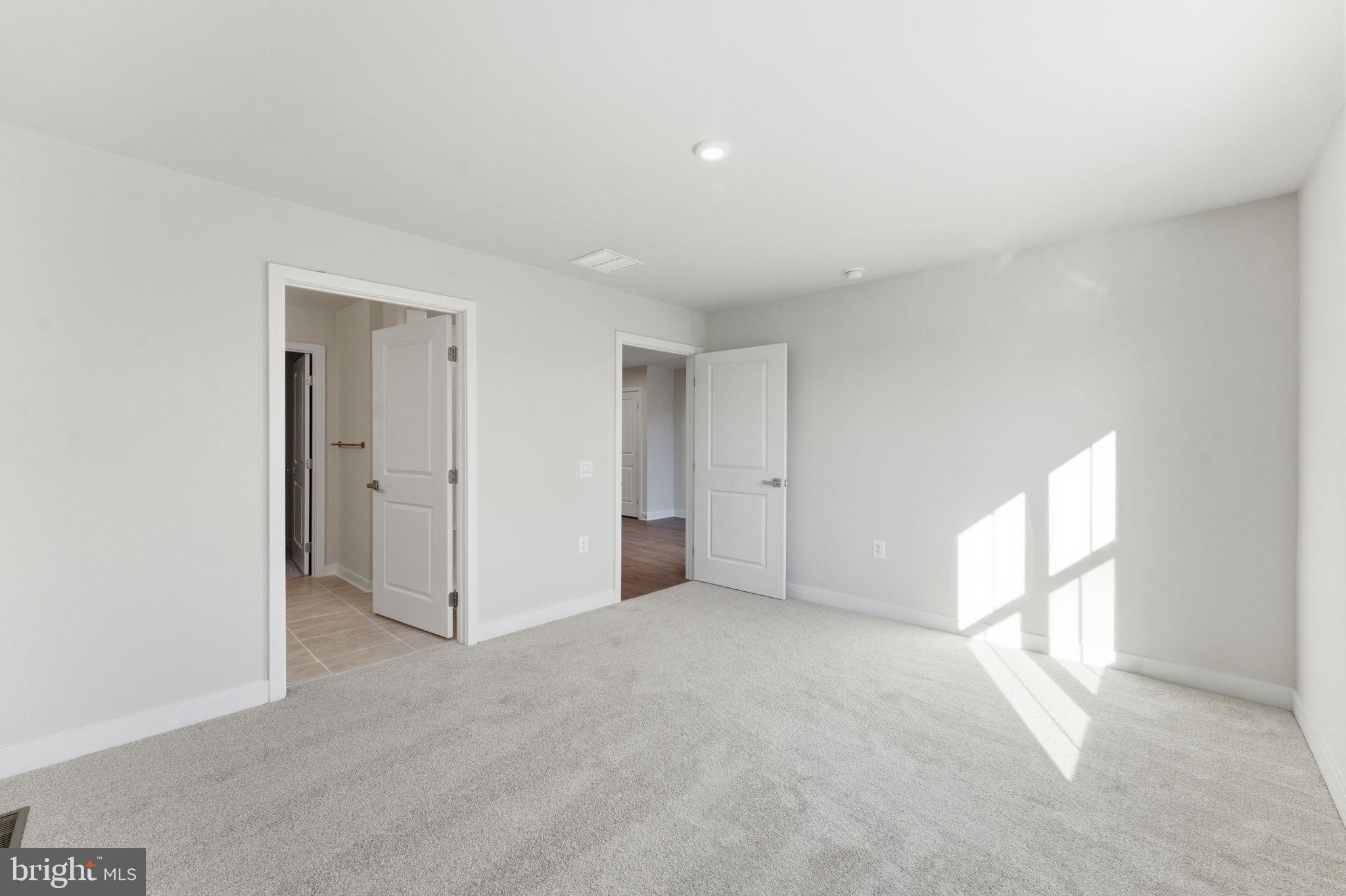 ALEXANDER'S CROSSING - Residential Lease