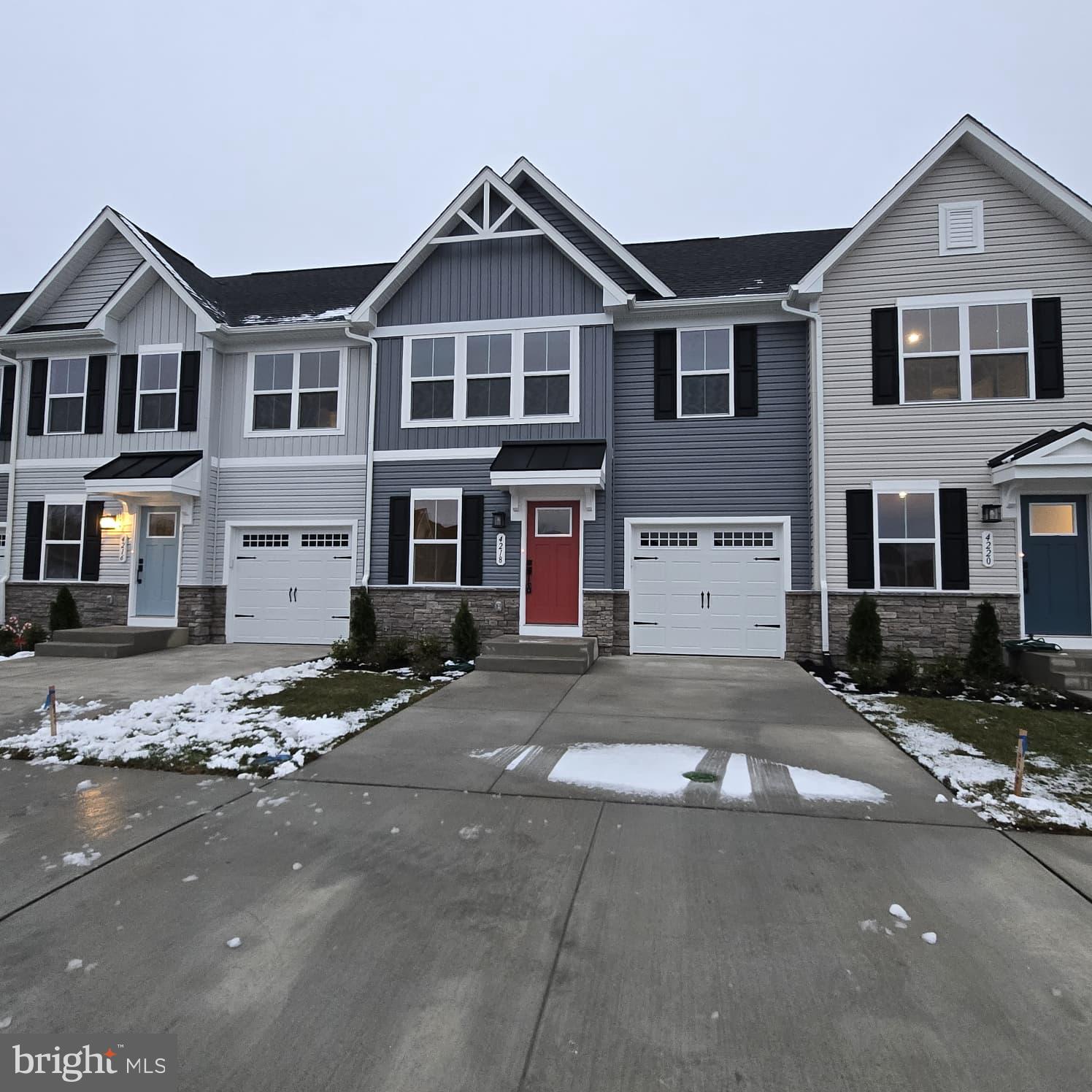 ALEXANDER'S CROSSING - Residential Lease