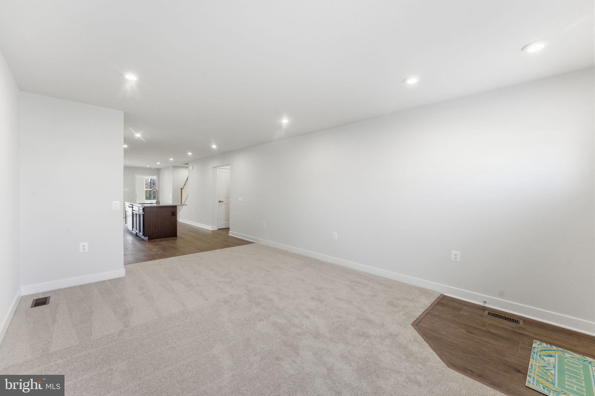 ALEXANDER'S CROSSING - Residential Lease