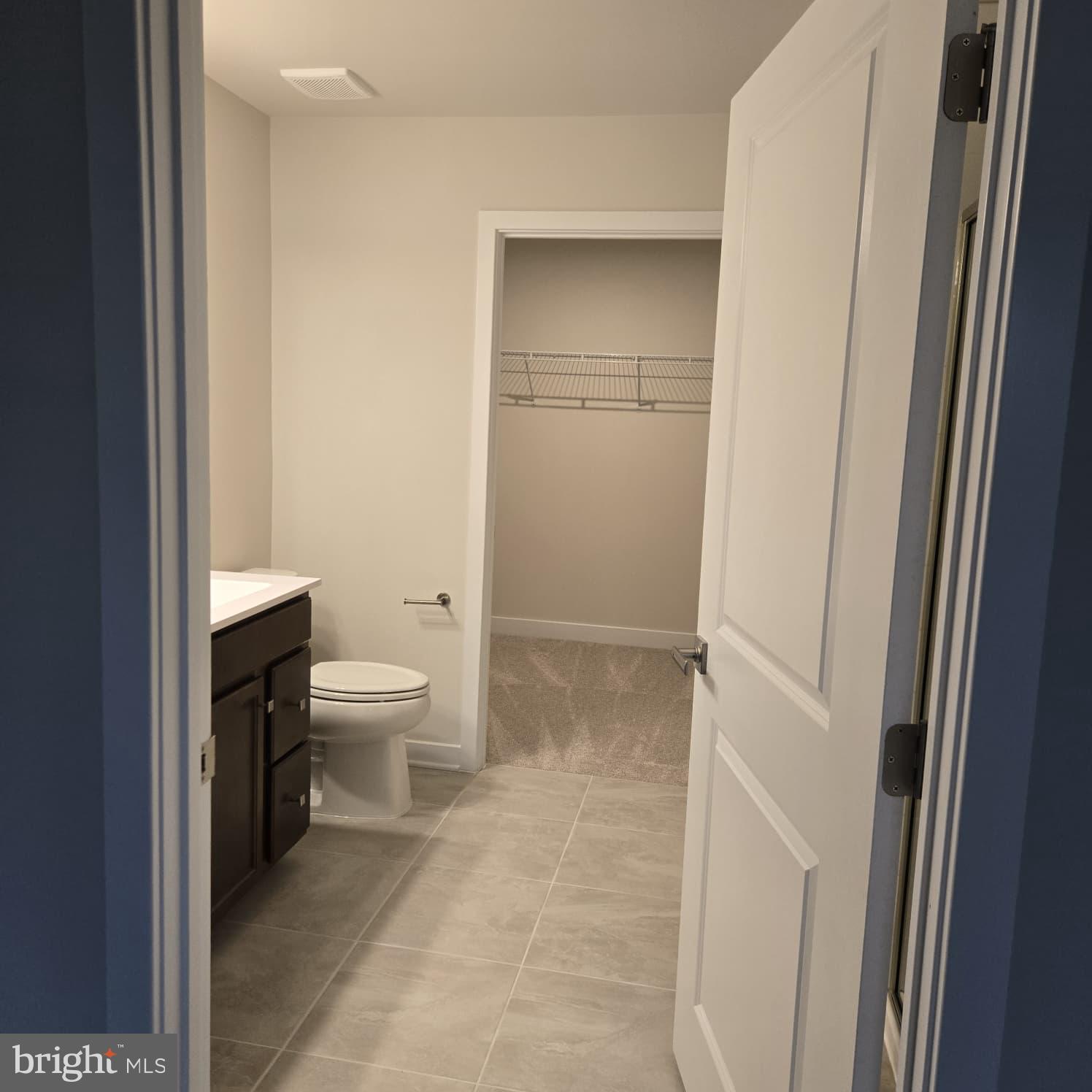 ALEXANDER'S CROSSING - Residential Lease