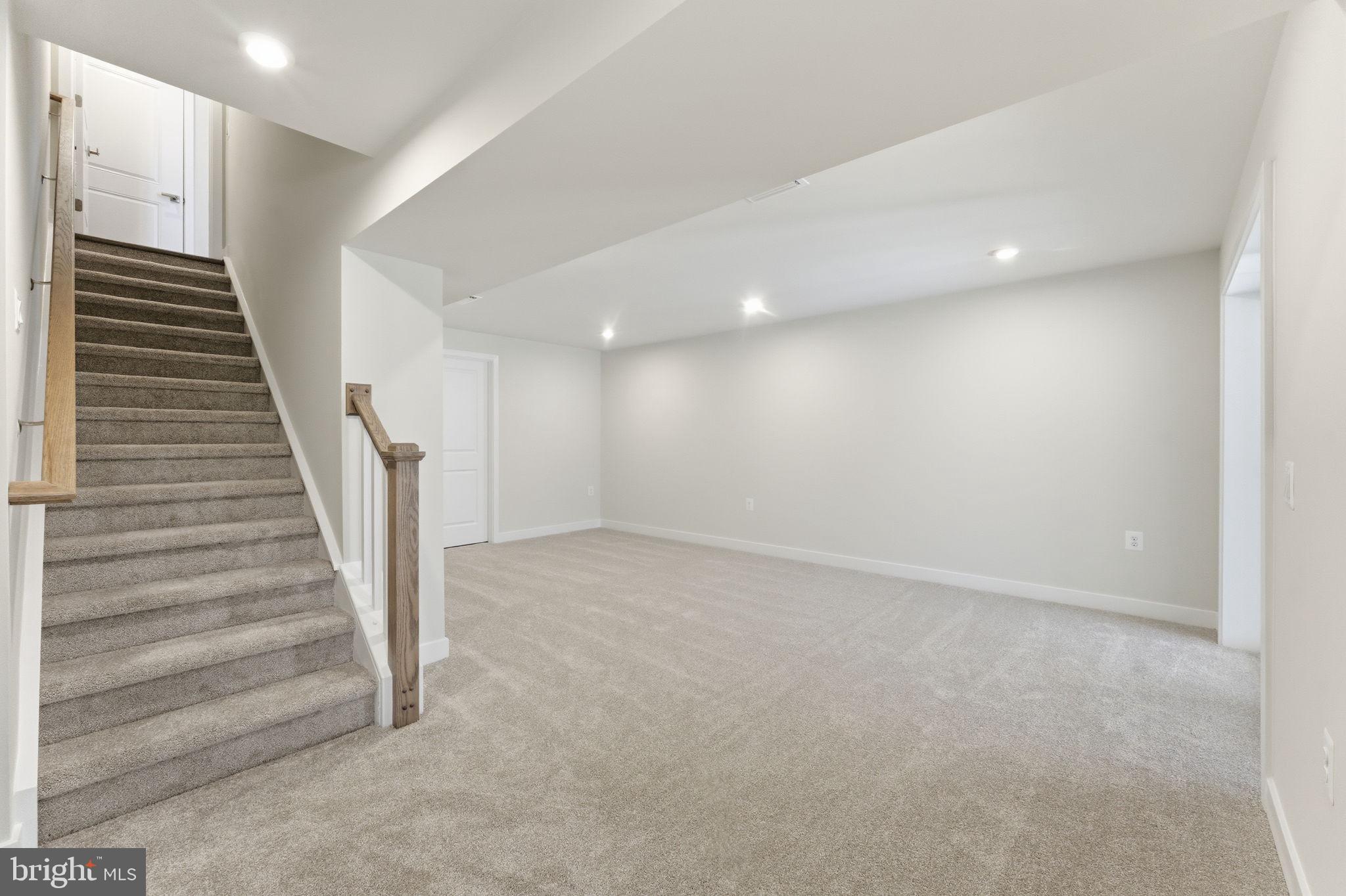 ALEXANDER'S CROSSING - Residential Lease