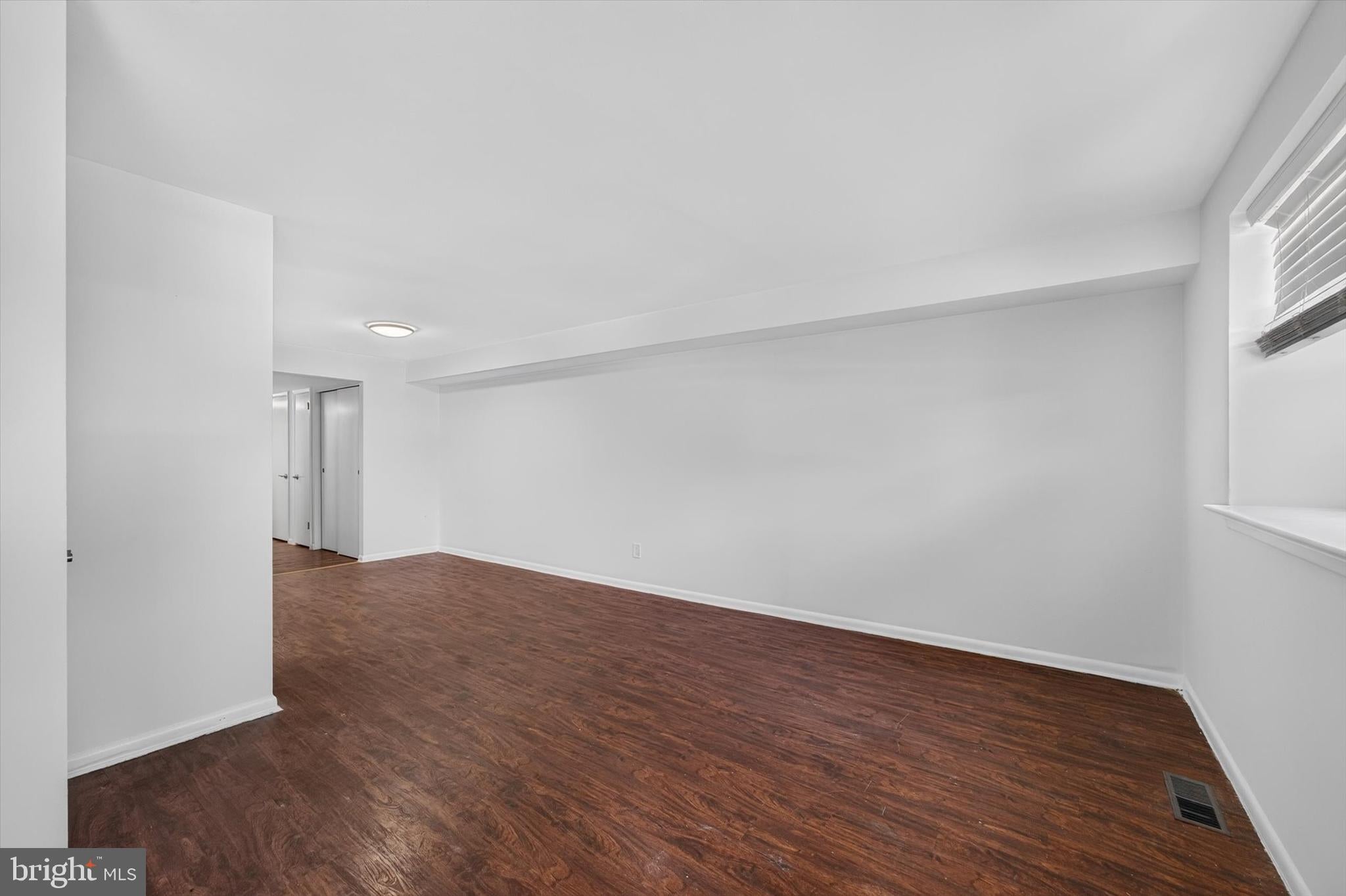 2261 STRAHLE STREET 1ST FL