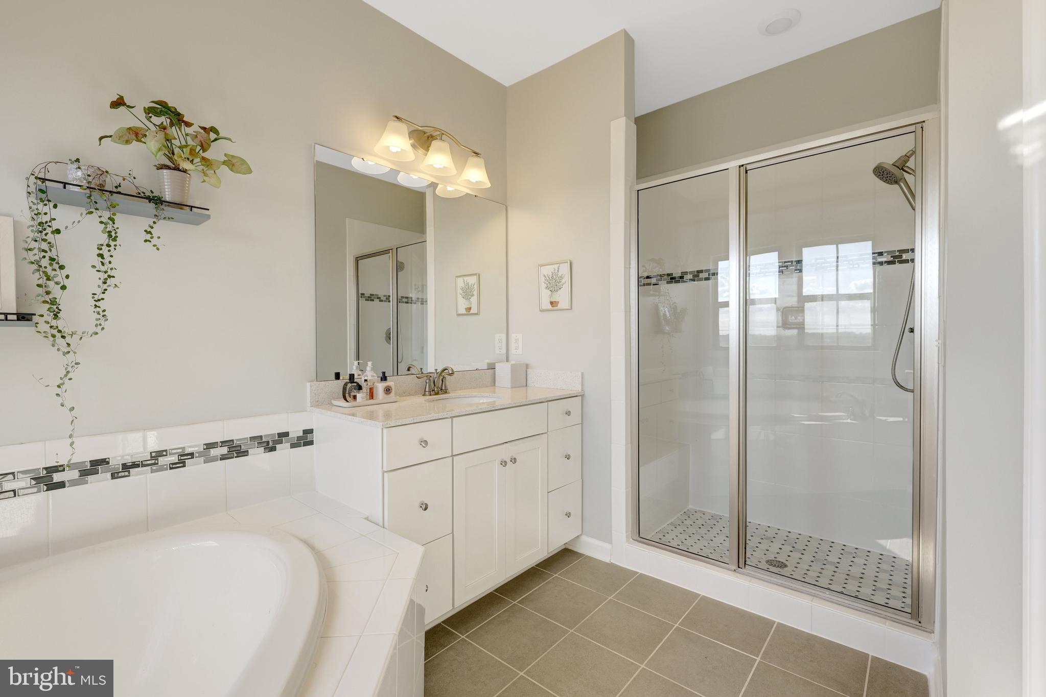 LOUDOUN CROSSING - Residential