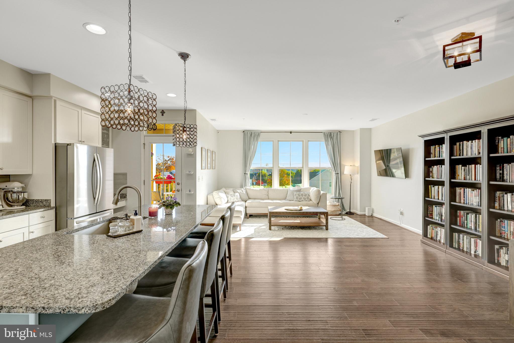 LOUDOUN CROSSING - Residential