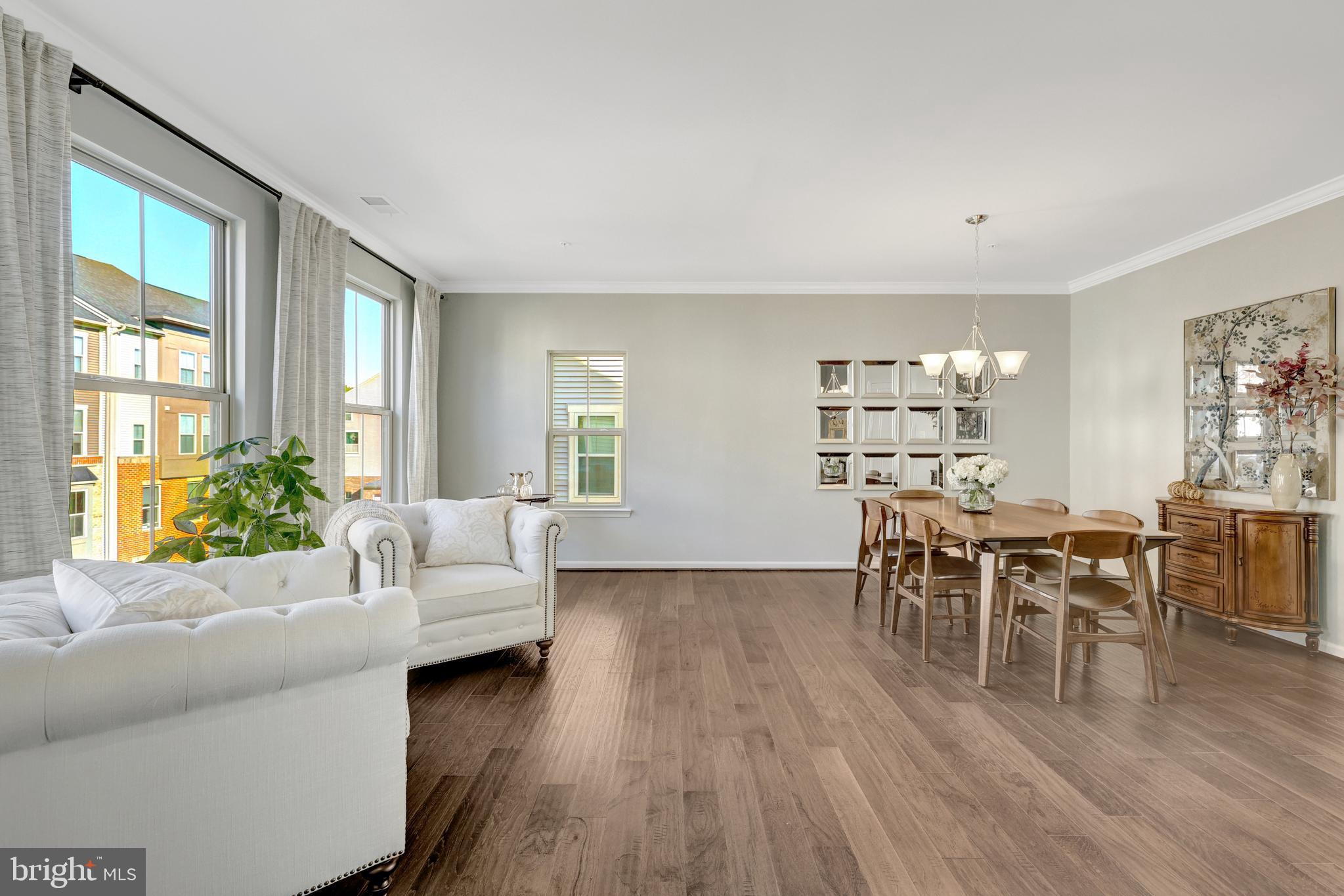 LOUDOUN CROSSING - Residential