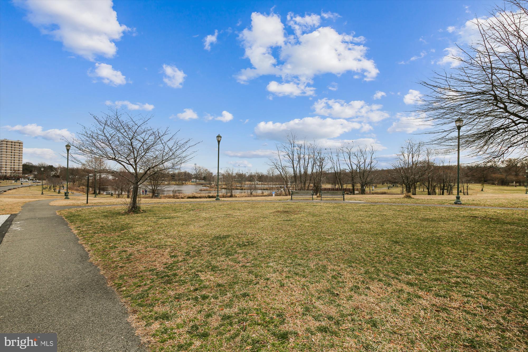 CAMERON STATION - Residential Lease