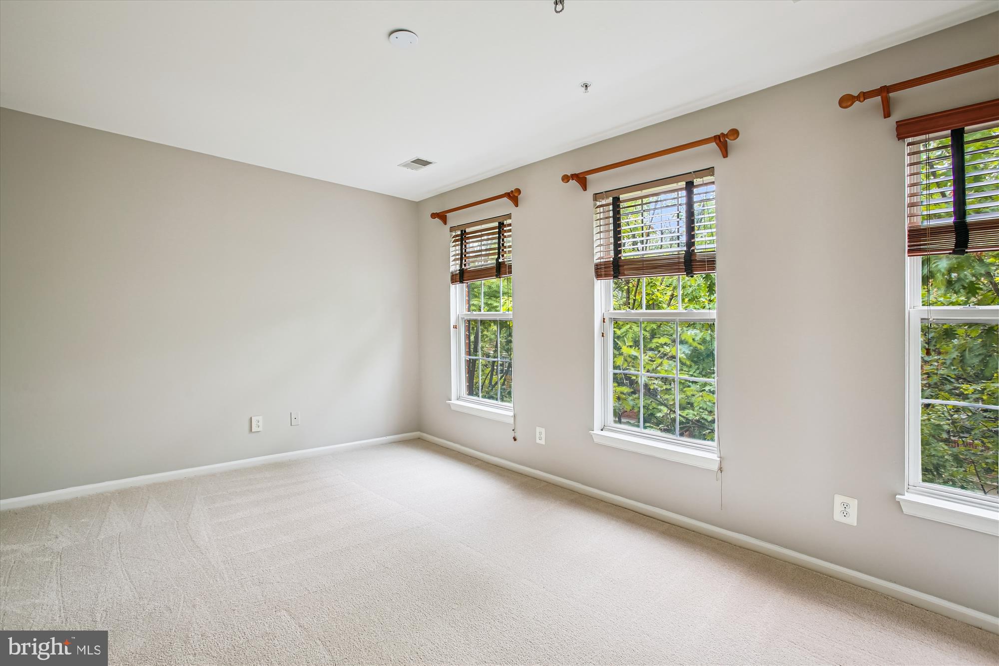 CAMERON STATION - Residential Lease