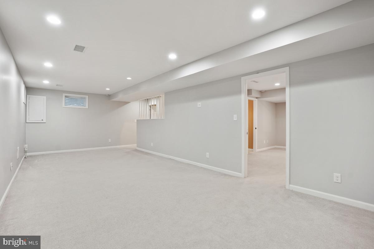 HOLLINDALE - Residential