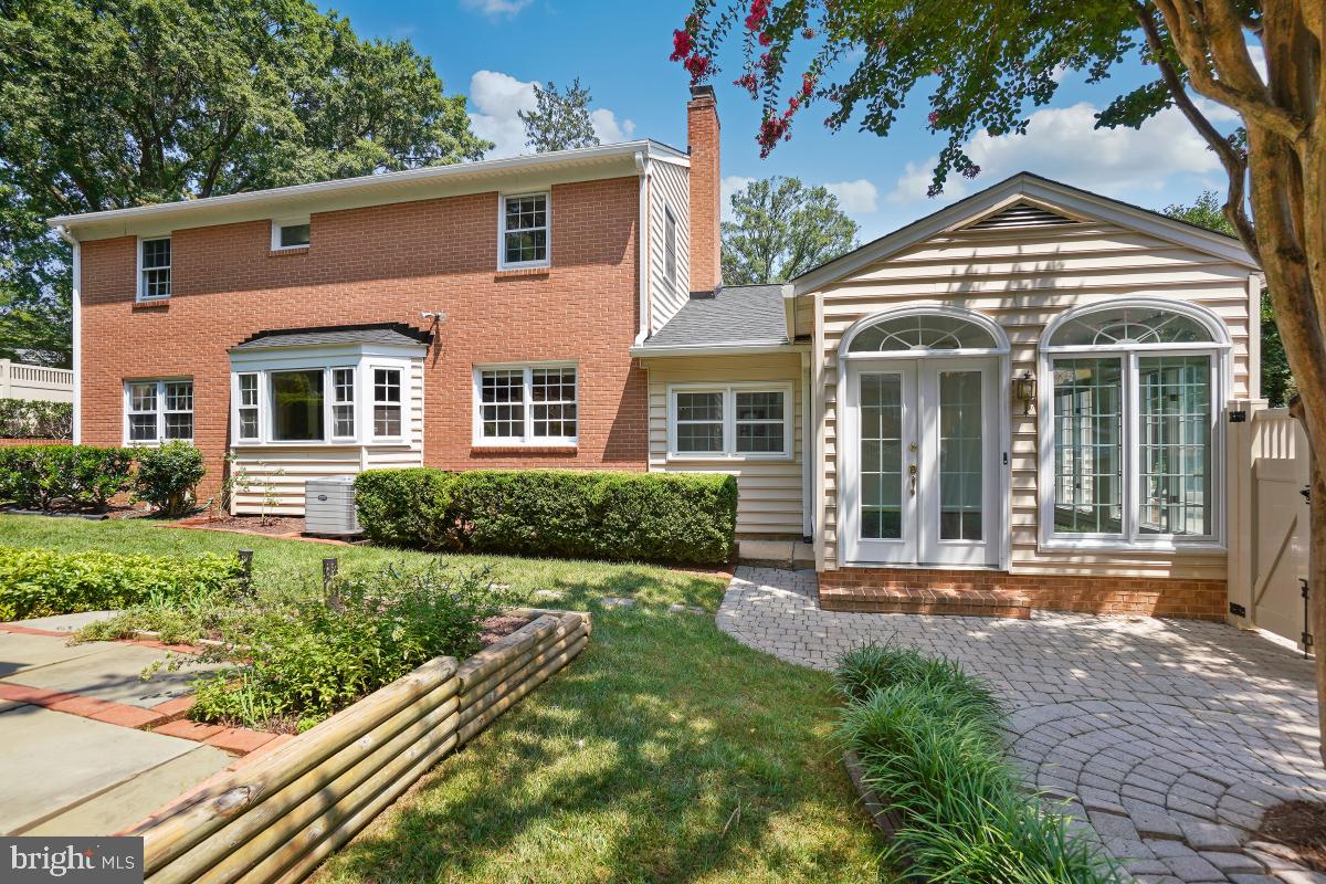 HOLLINDALE - Residential