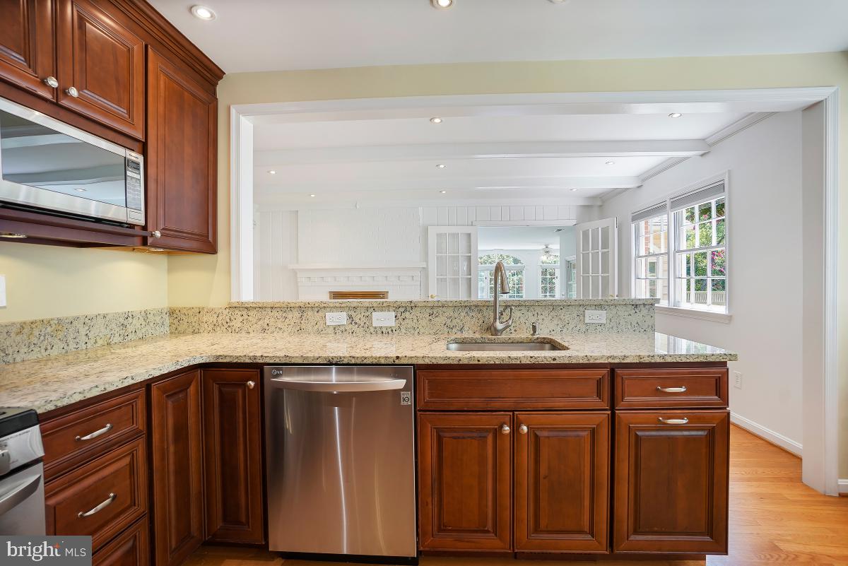 HOLLINDALE - Residential