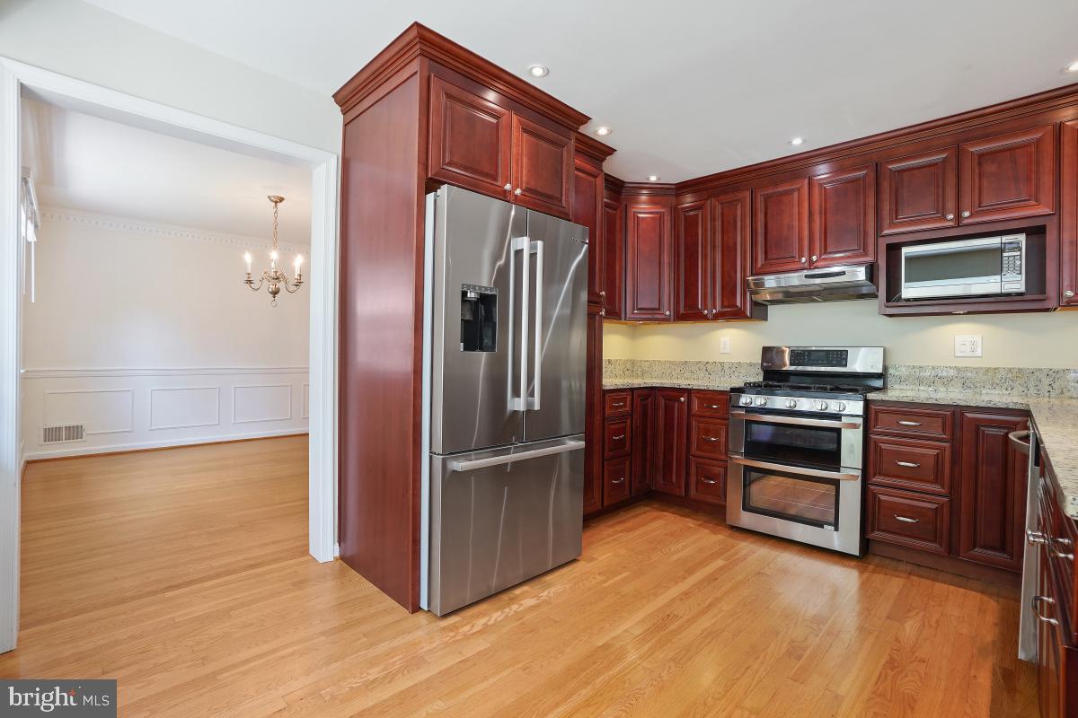 HOLLINDALE - Residential