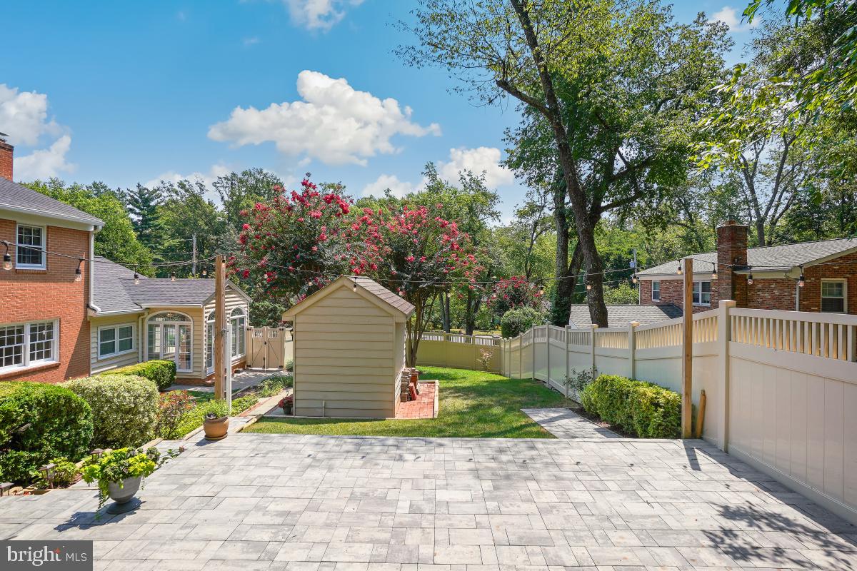 HOLLINDALE - Residential