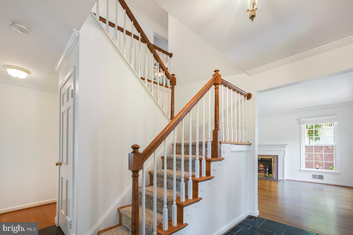 HOLLINDALE - Residential