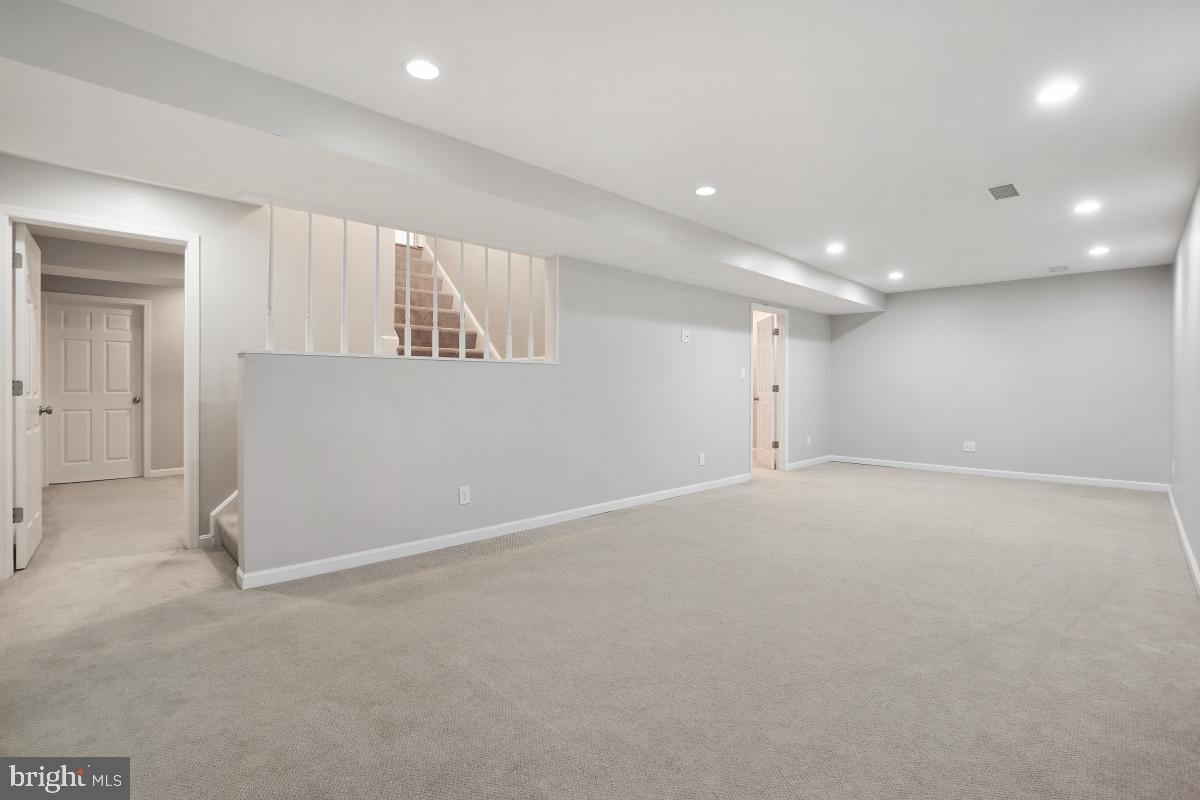 HOLLINDALE - Residential