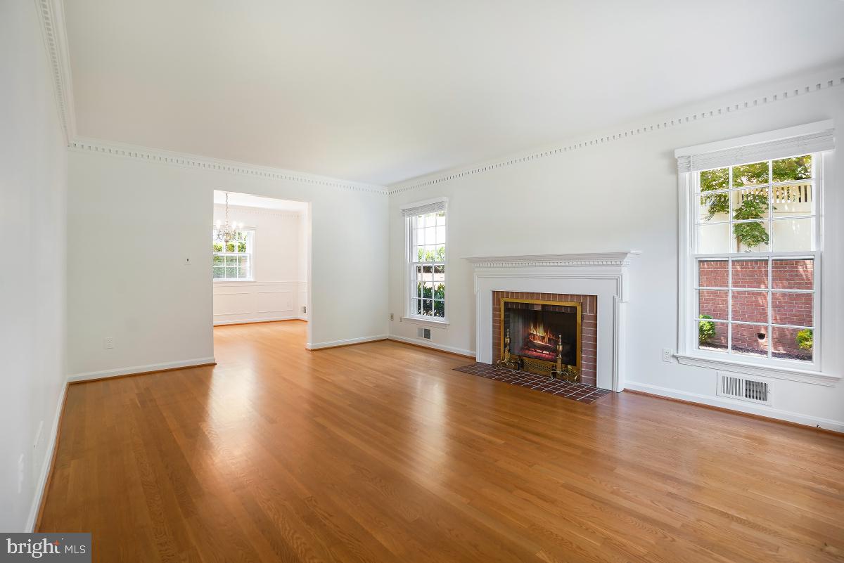 HOLLINDALE - Residential