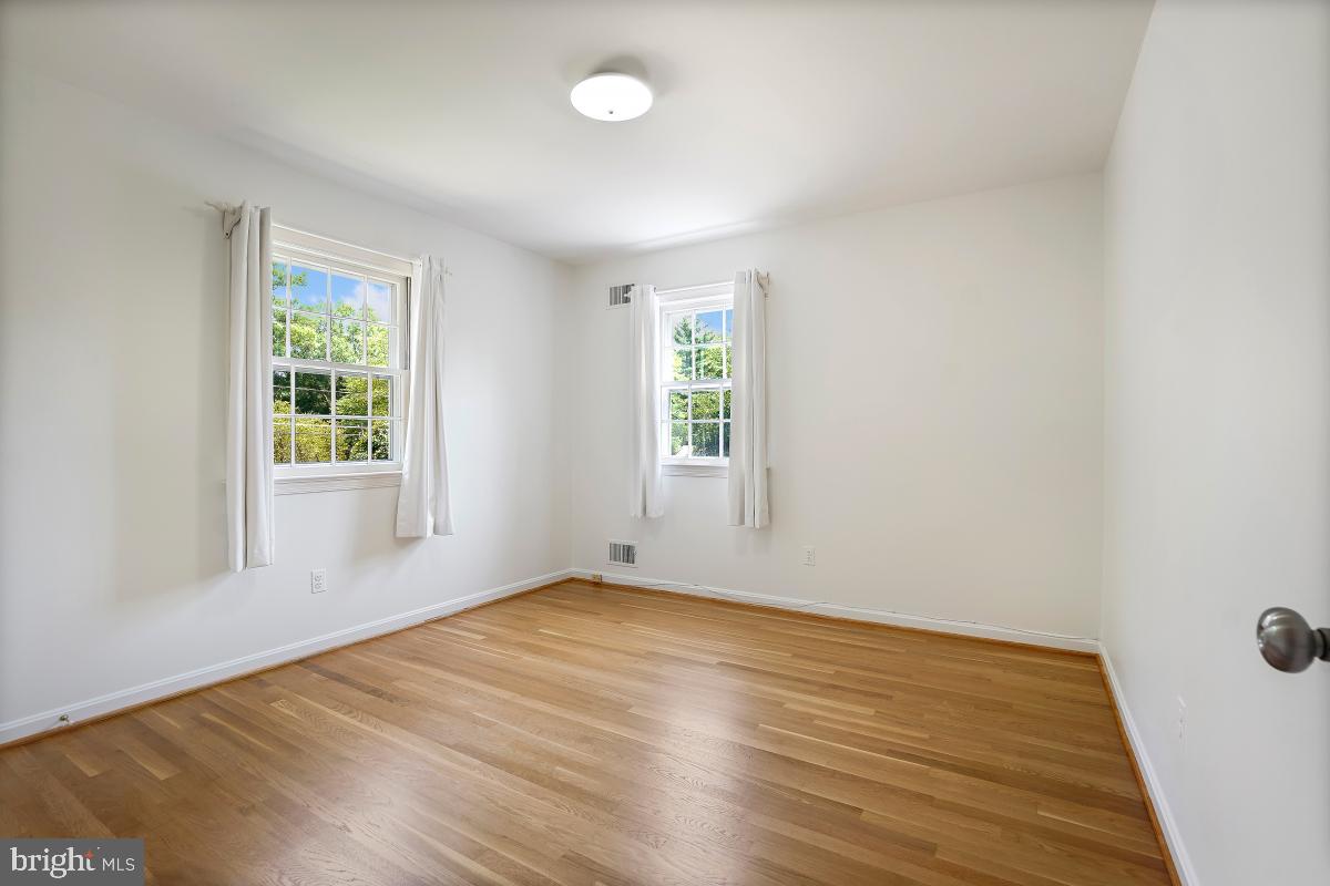 HOLLINDALE - Residential