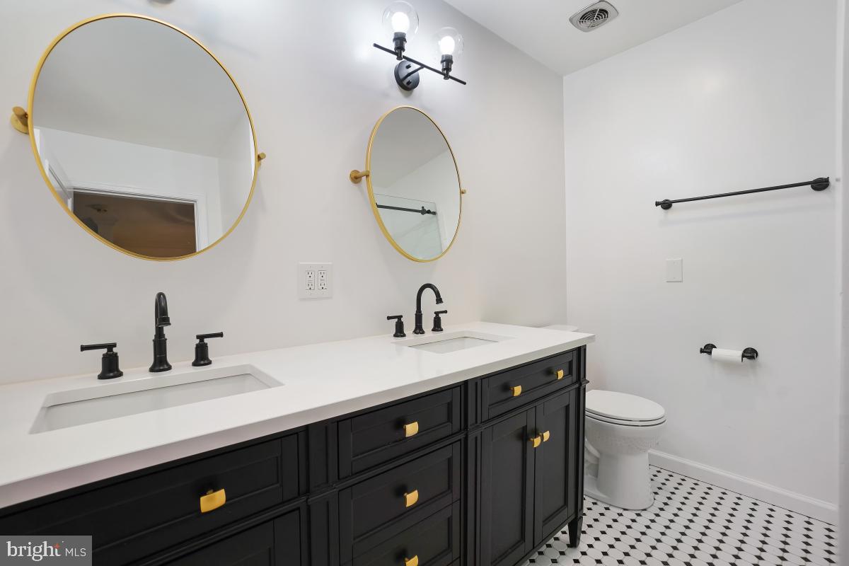 HOLLINDALE - Residential