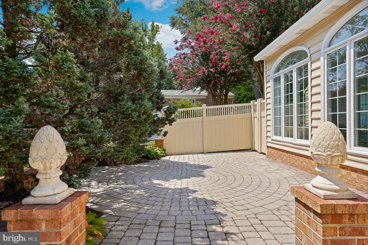 HOLLINDALE - Residential