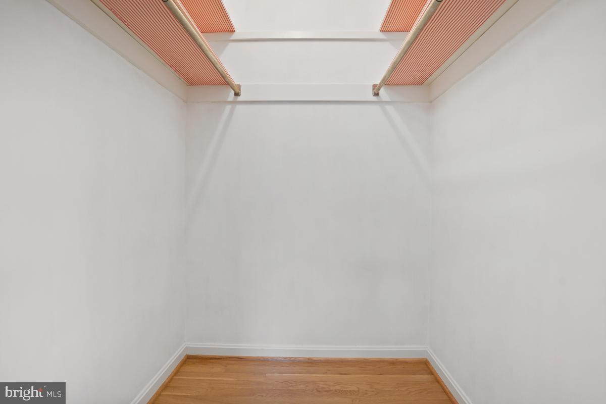 HOLLINDALE - Residential