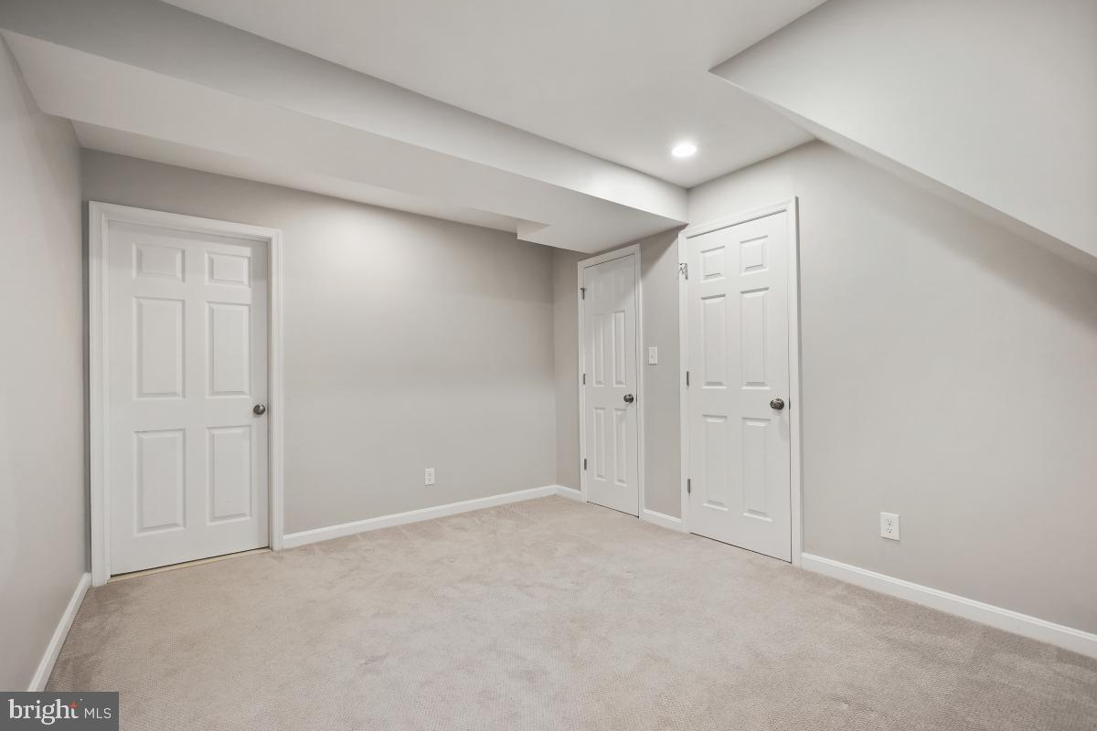 HOLLINDALE - Residential