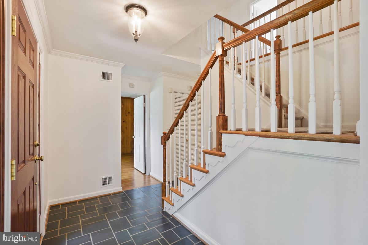 HOLLINDALE - Residential