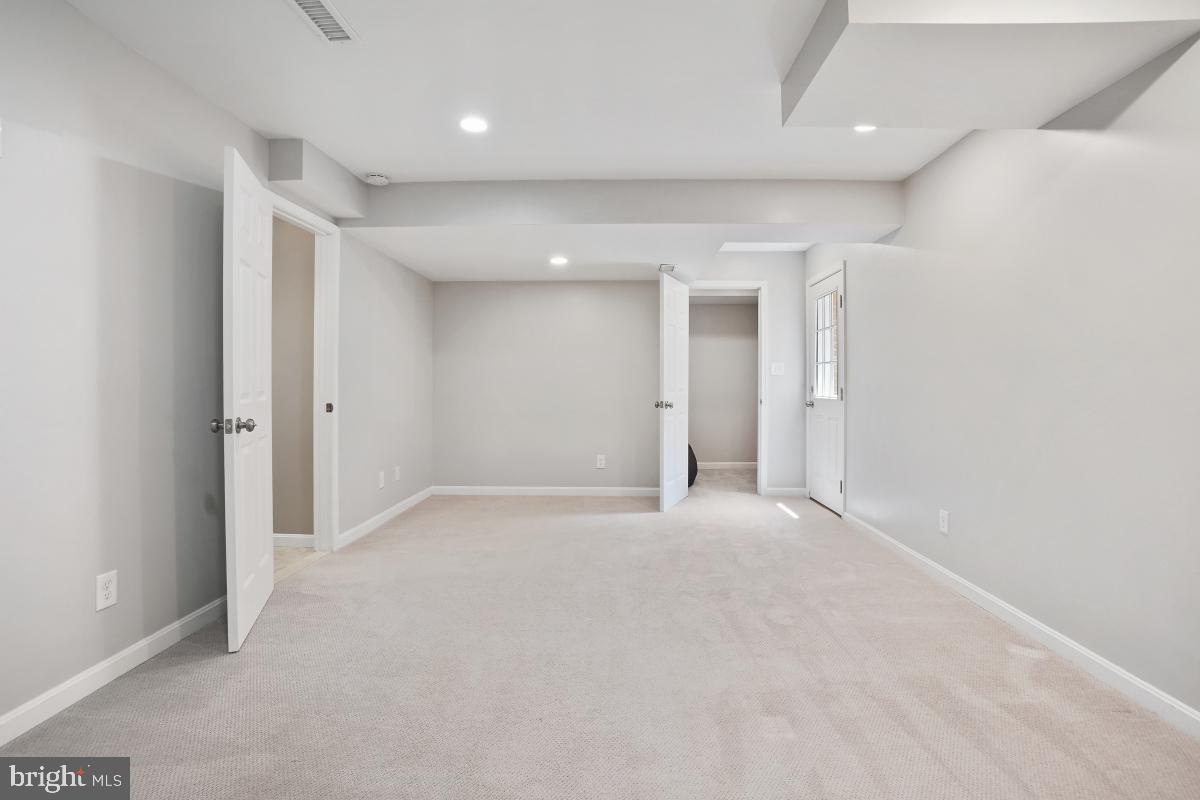 HOLLINDALE - Residential