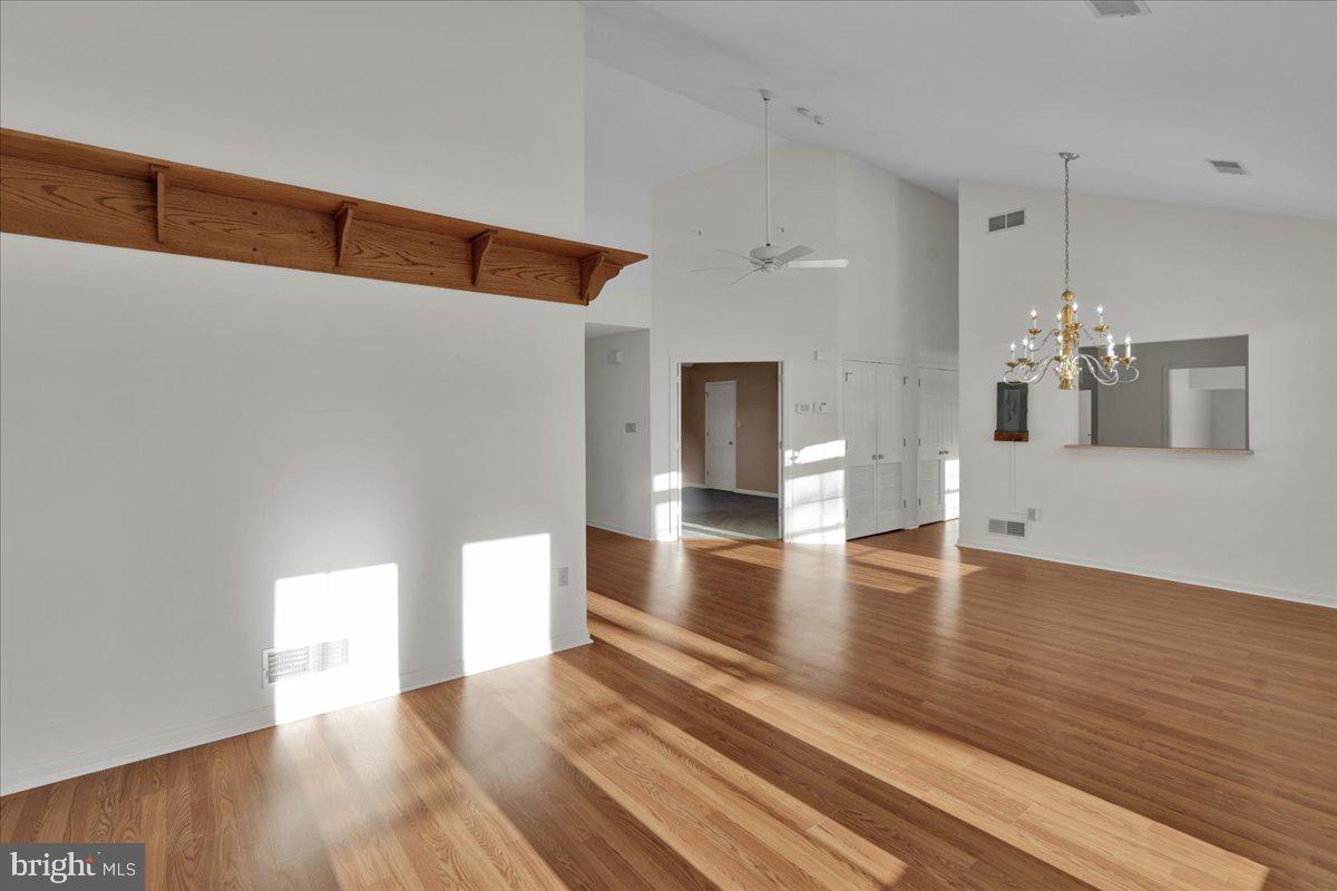 STONE HILL FARMS - Residential