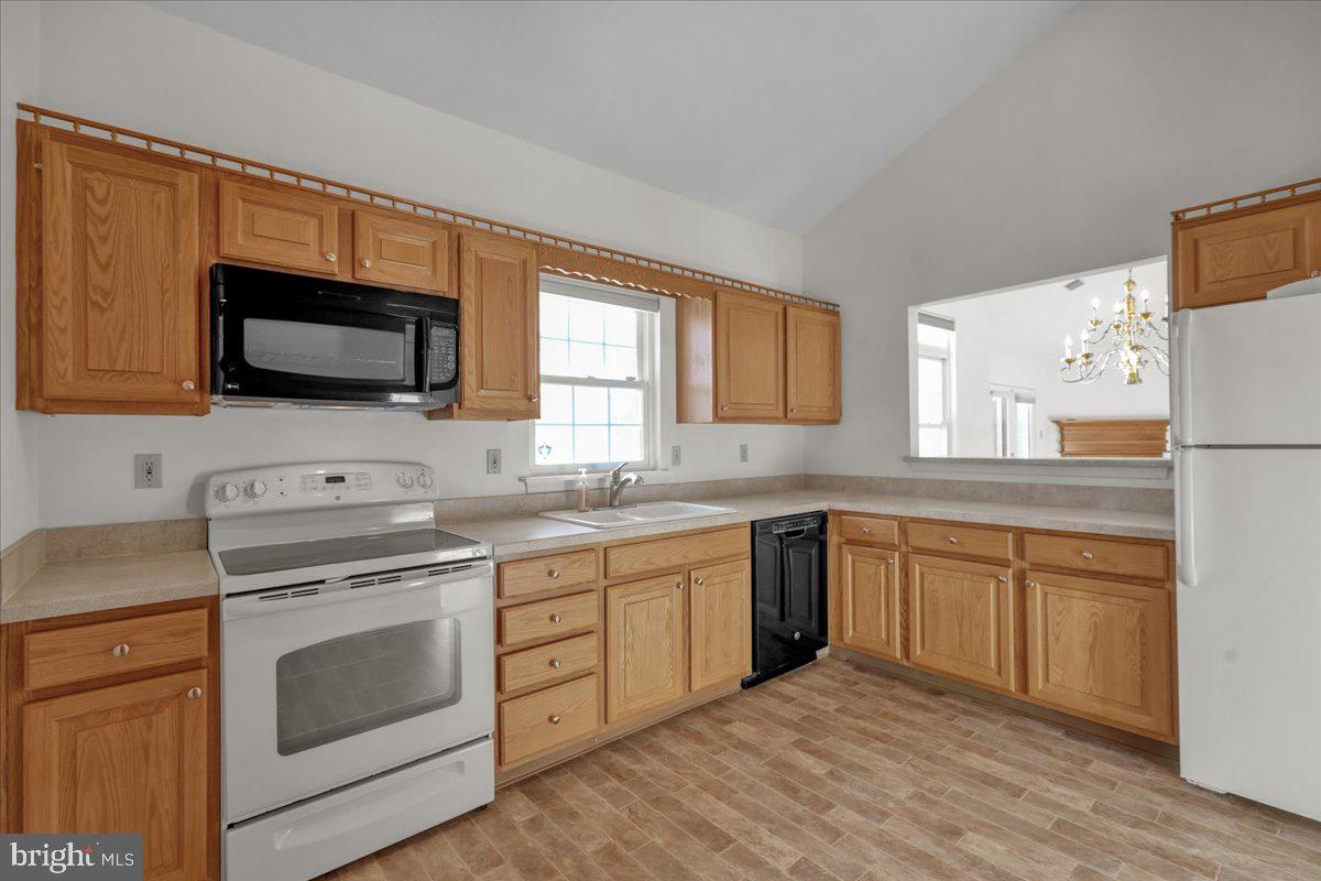 STONE HILL FARMS - Residential