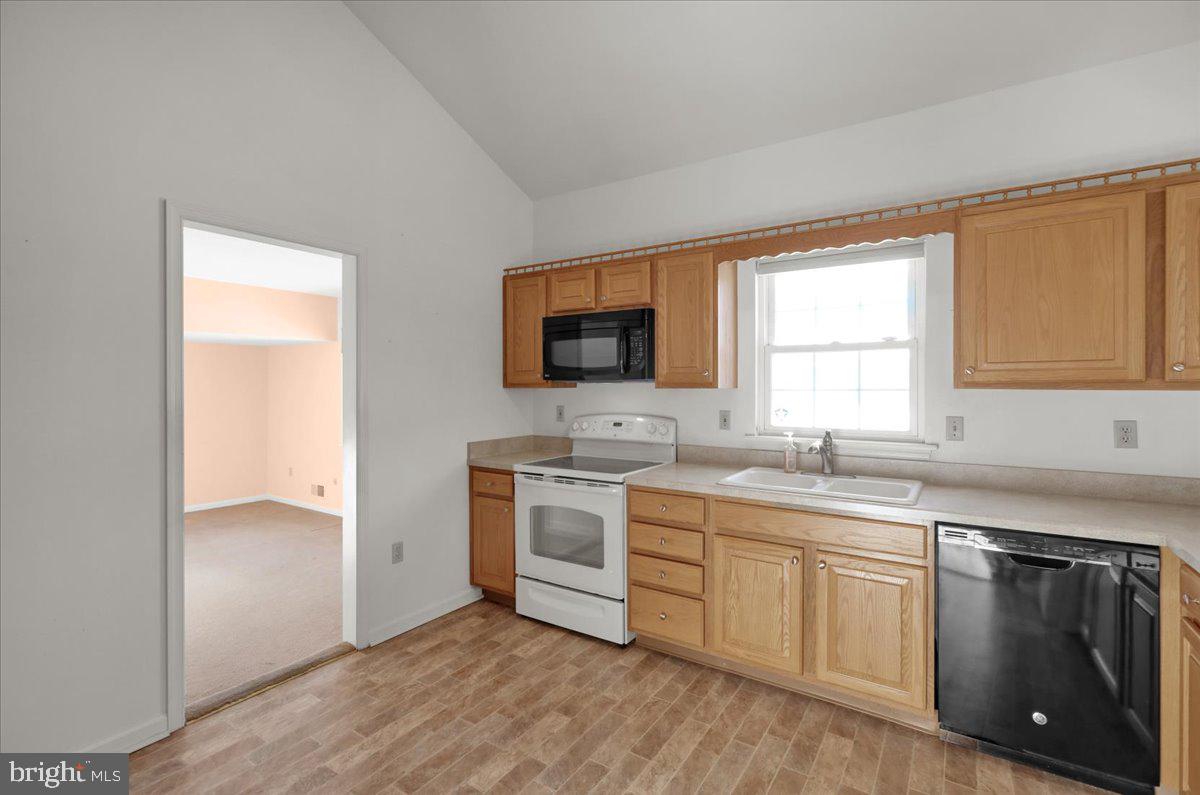 STONE HILL FARMS - Residential