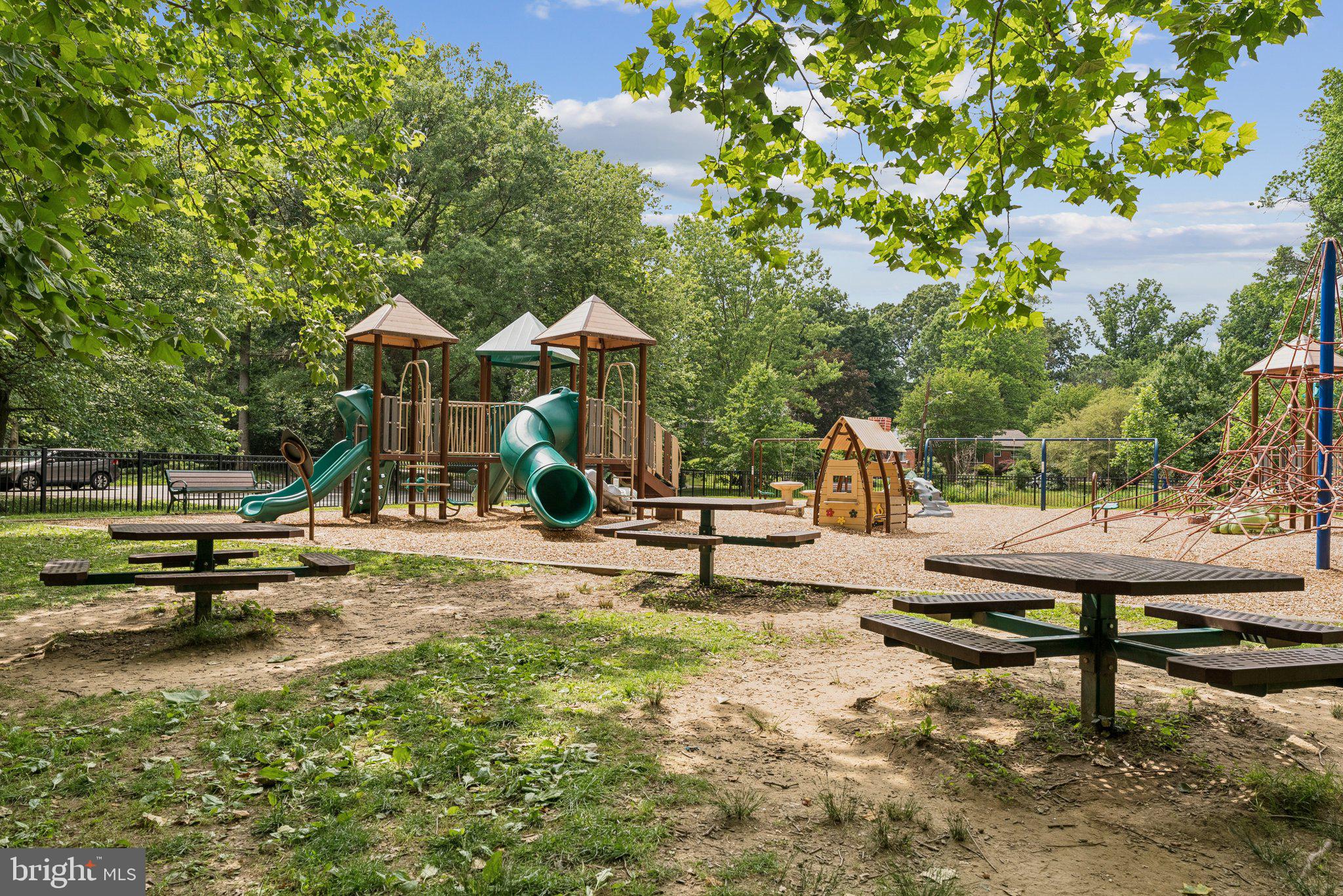 UNIVERSITY PARK - Residential