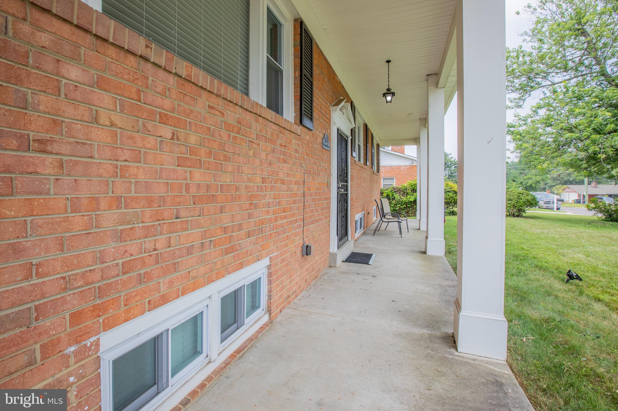 CLINTON - Residential Lease