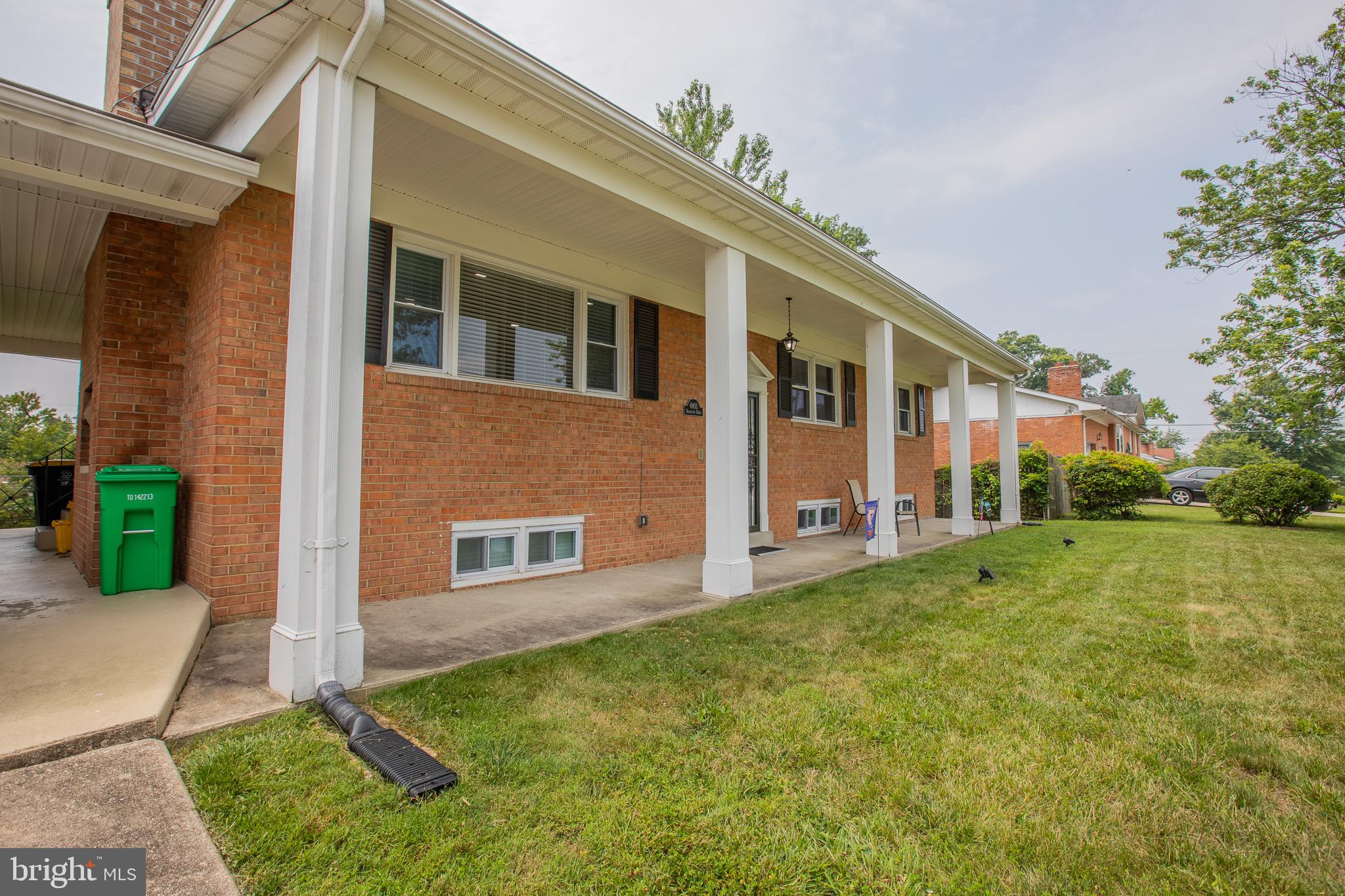 CLINTON - Residential Lease