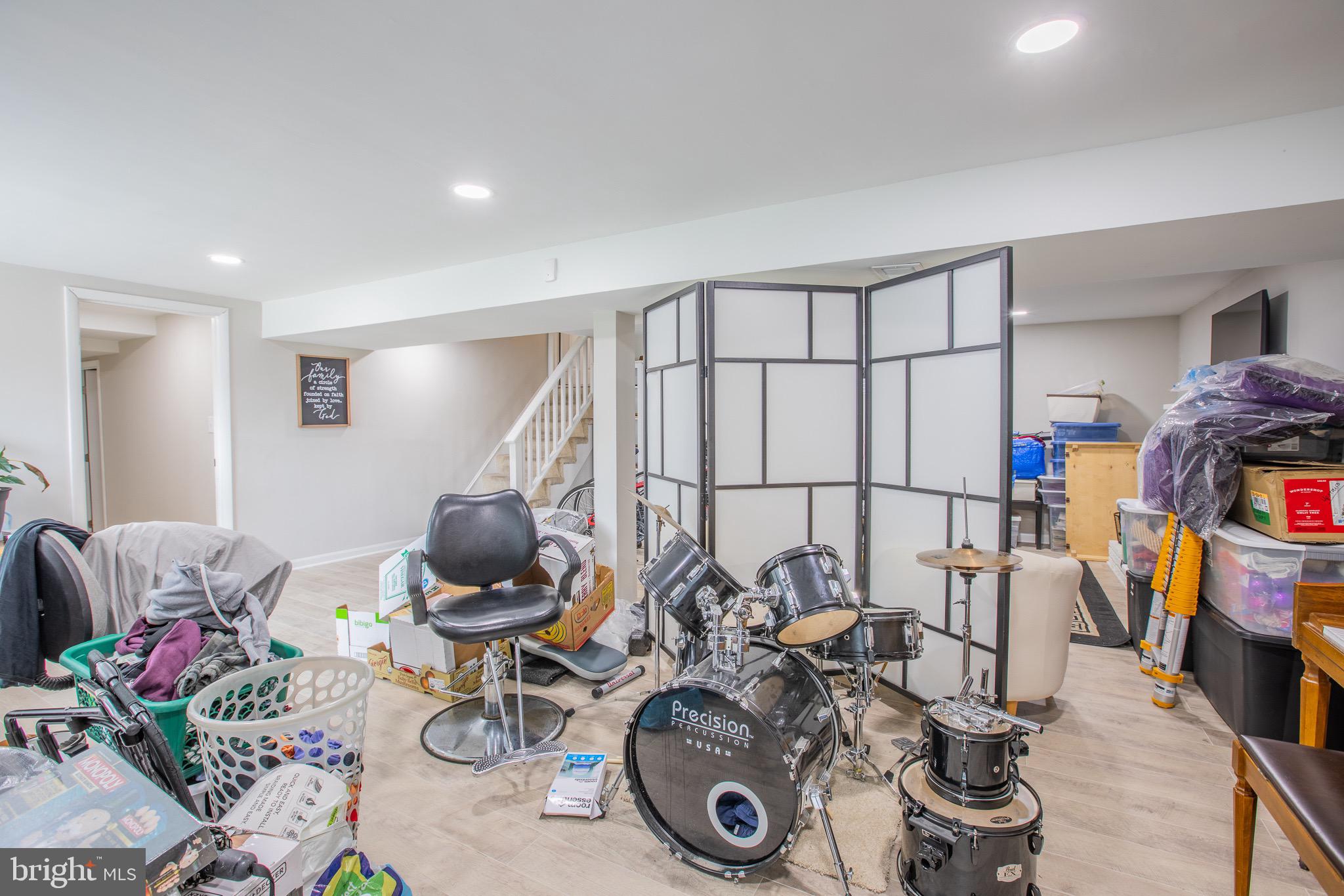 CLINTON - Residential Lease