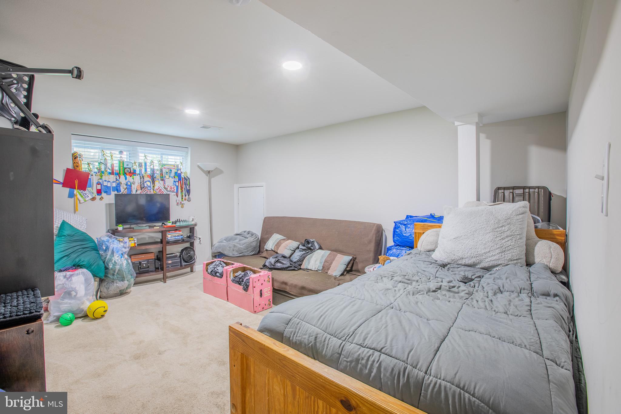 CLINTON - Residential Lease