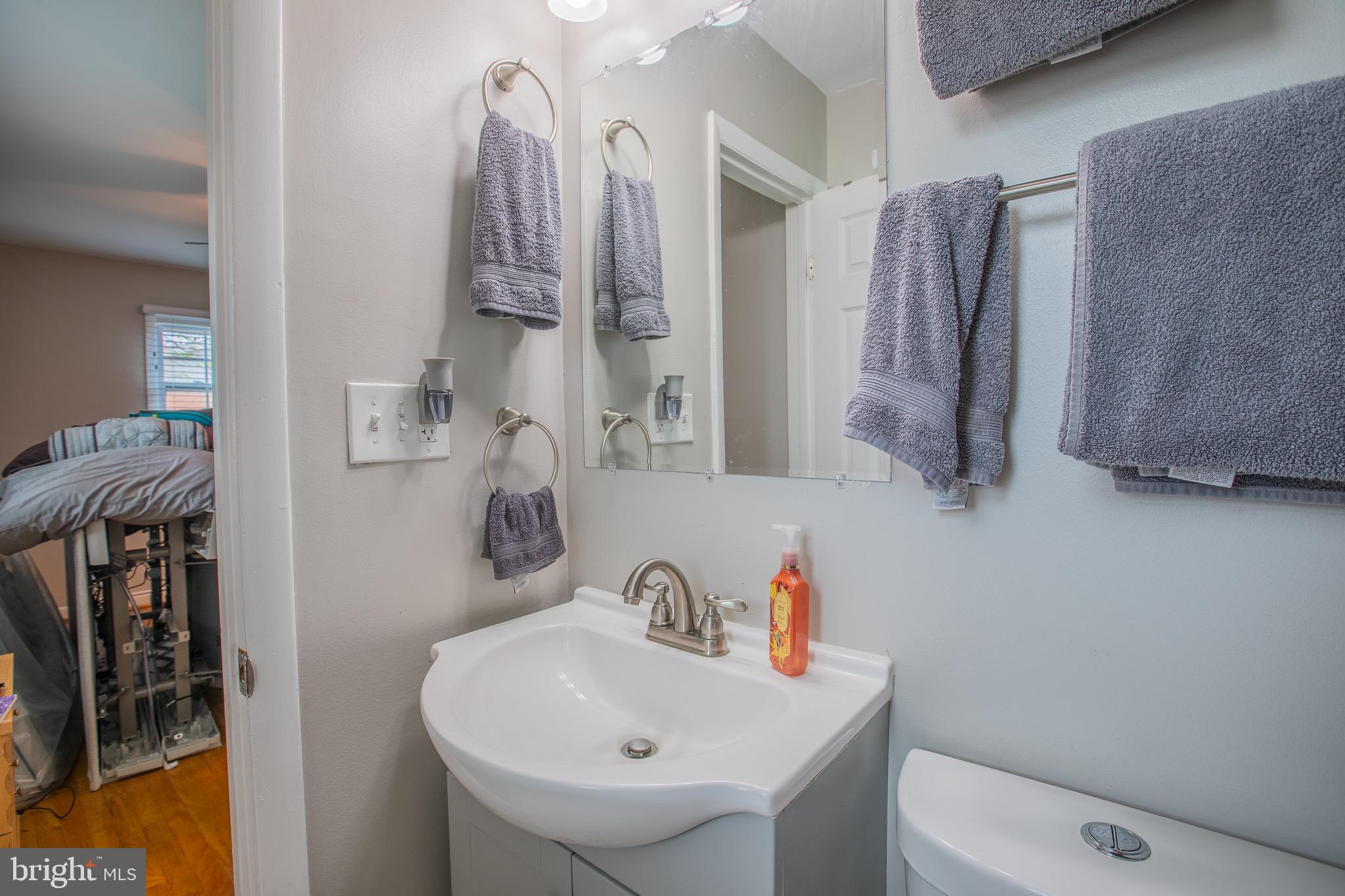 CLINTON - Residential Lease