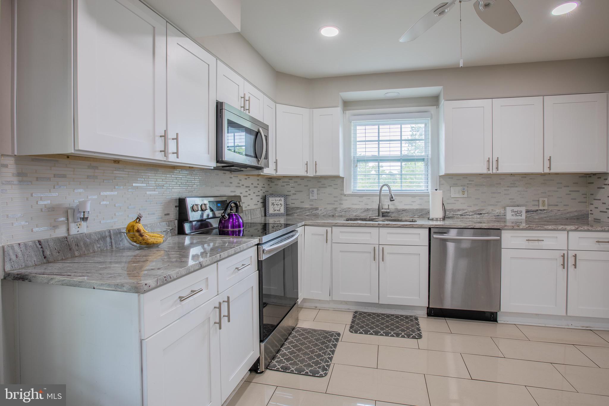 CLINTON - Residential Lease