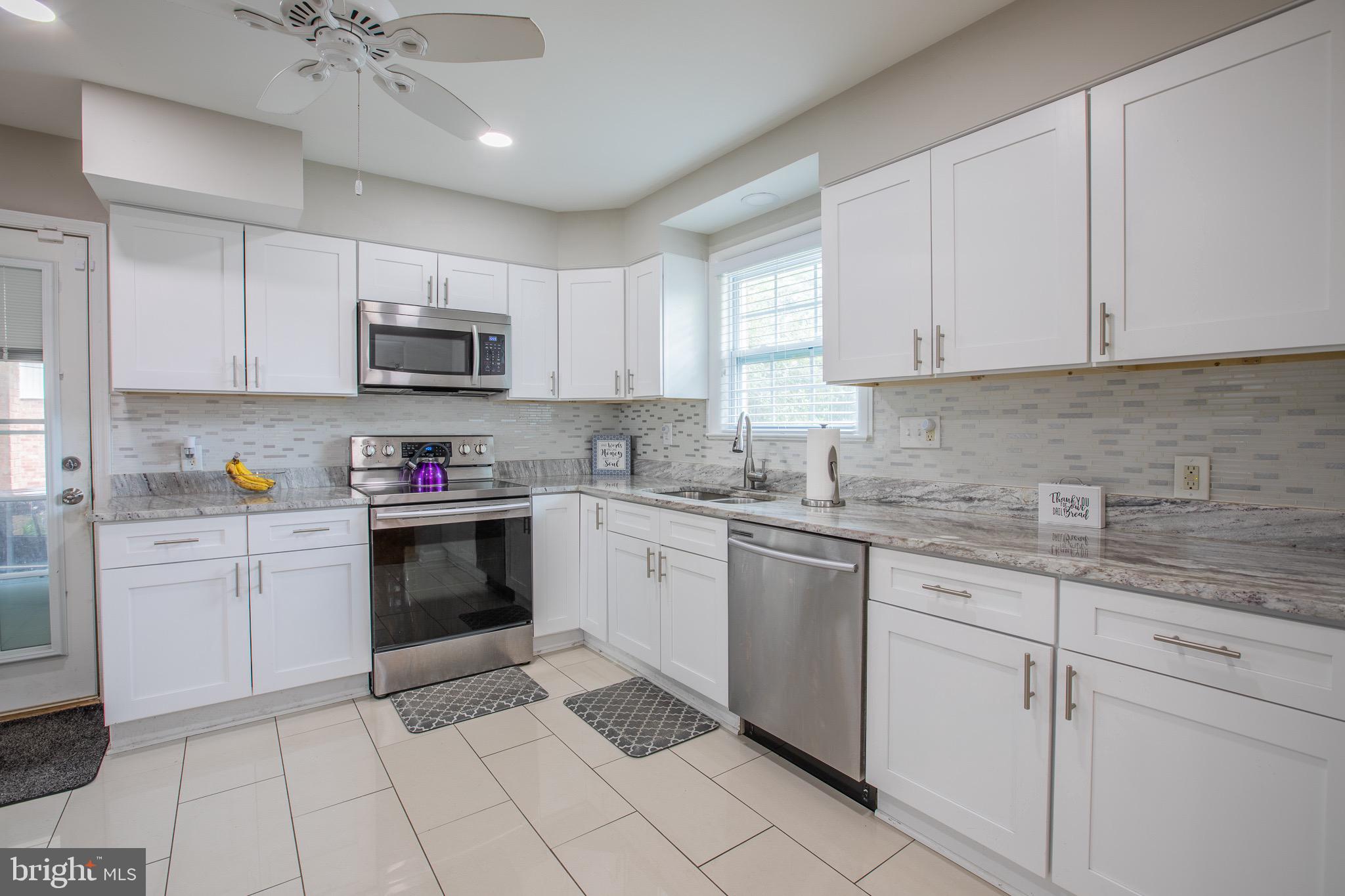 CLINTON - Residential Lease