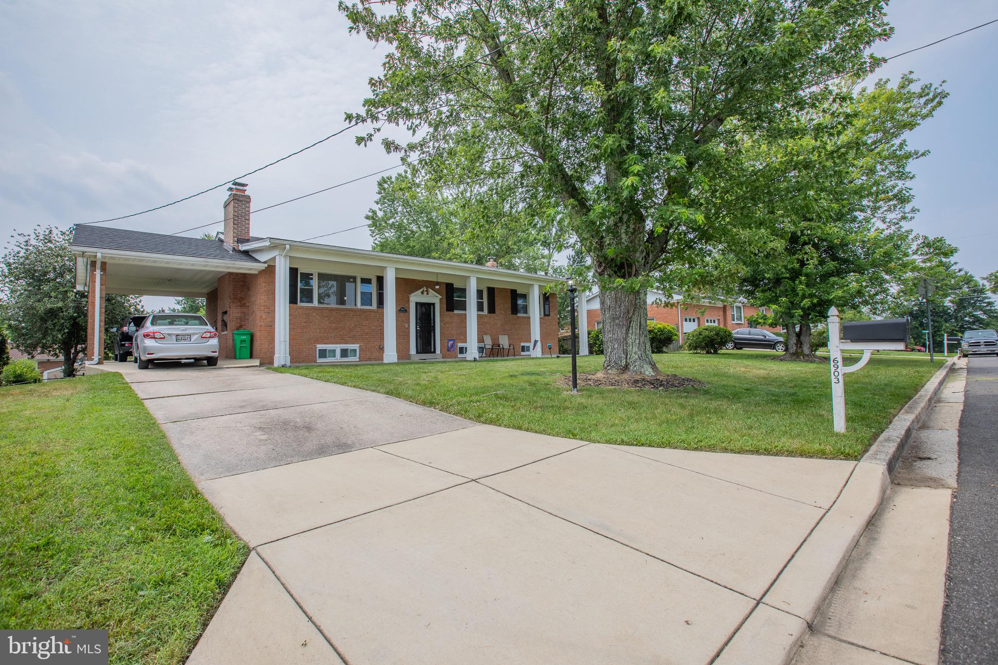 CLINTON - Residential Lease